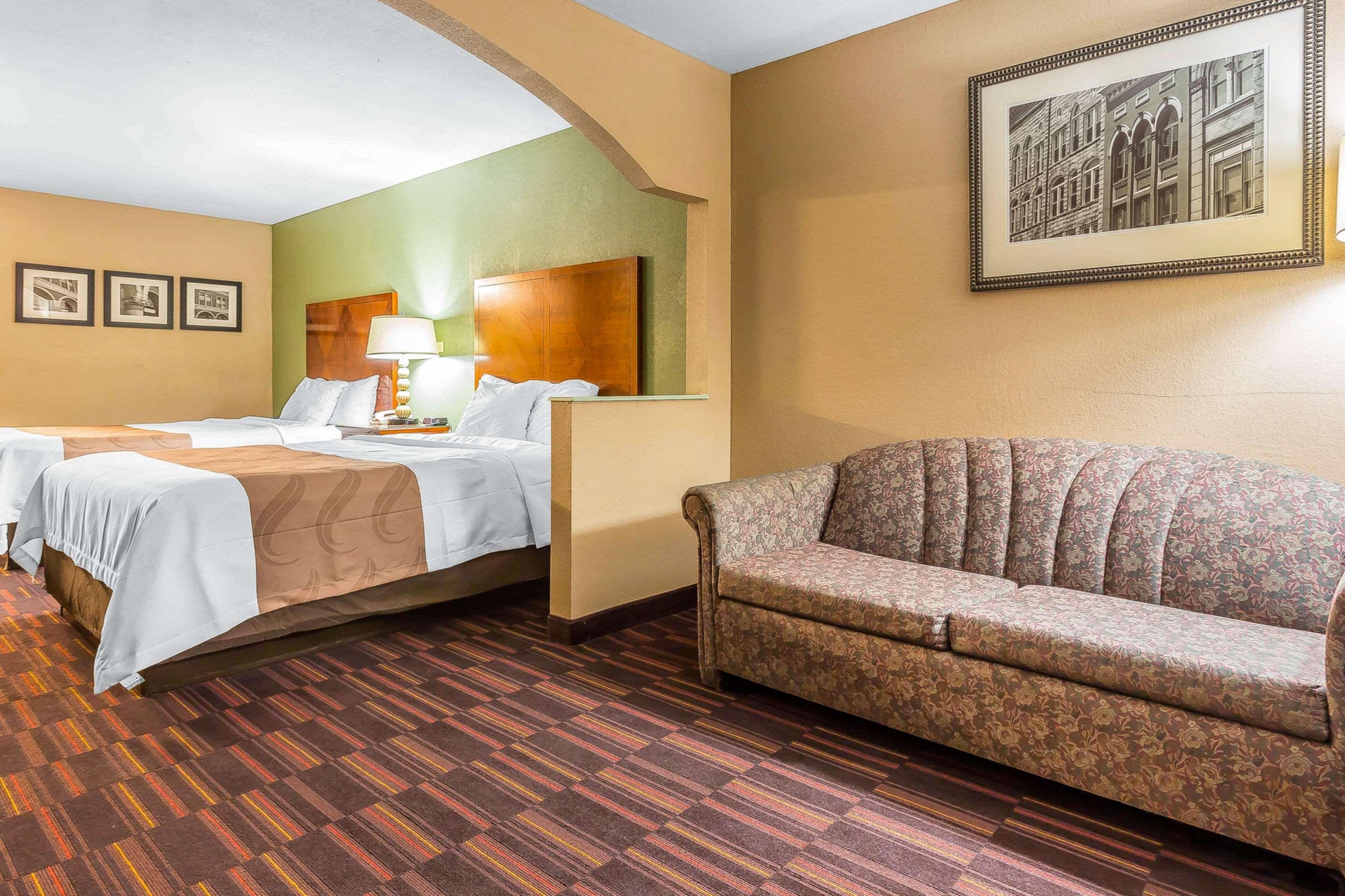 Quality Inn & Suites Near Robins Air Force Base Warner Robins Exterior photo