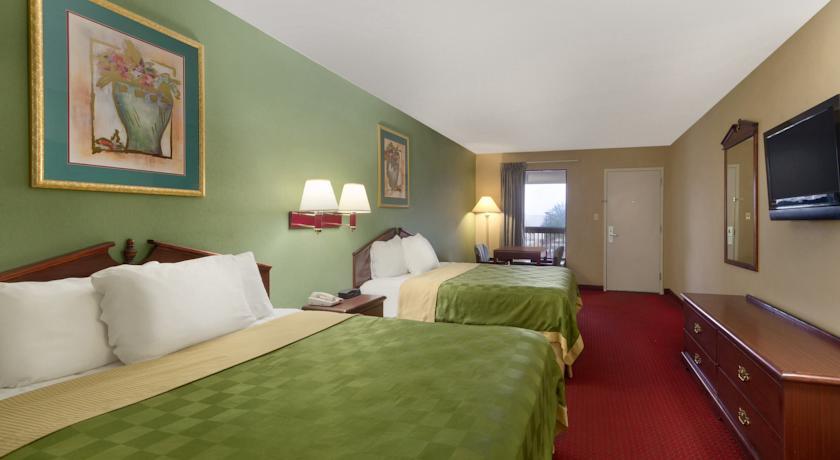 Quality Inn & Suites Near Robins Air Force Base Warner Robins Exterior photo