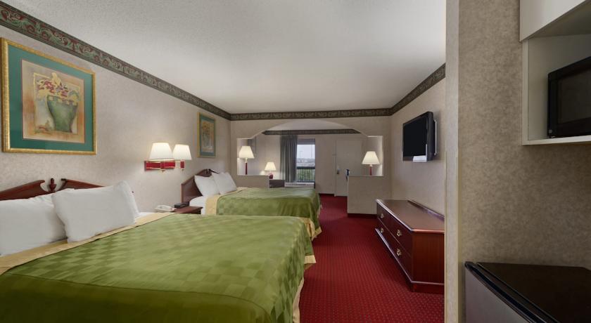 Quality Inn & Suites Near Robins Air Force Base Warner Robins Exterior photo